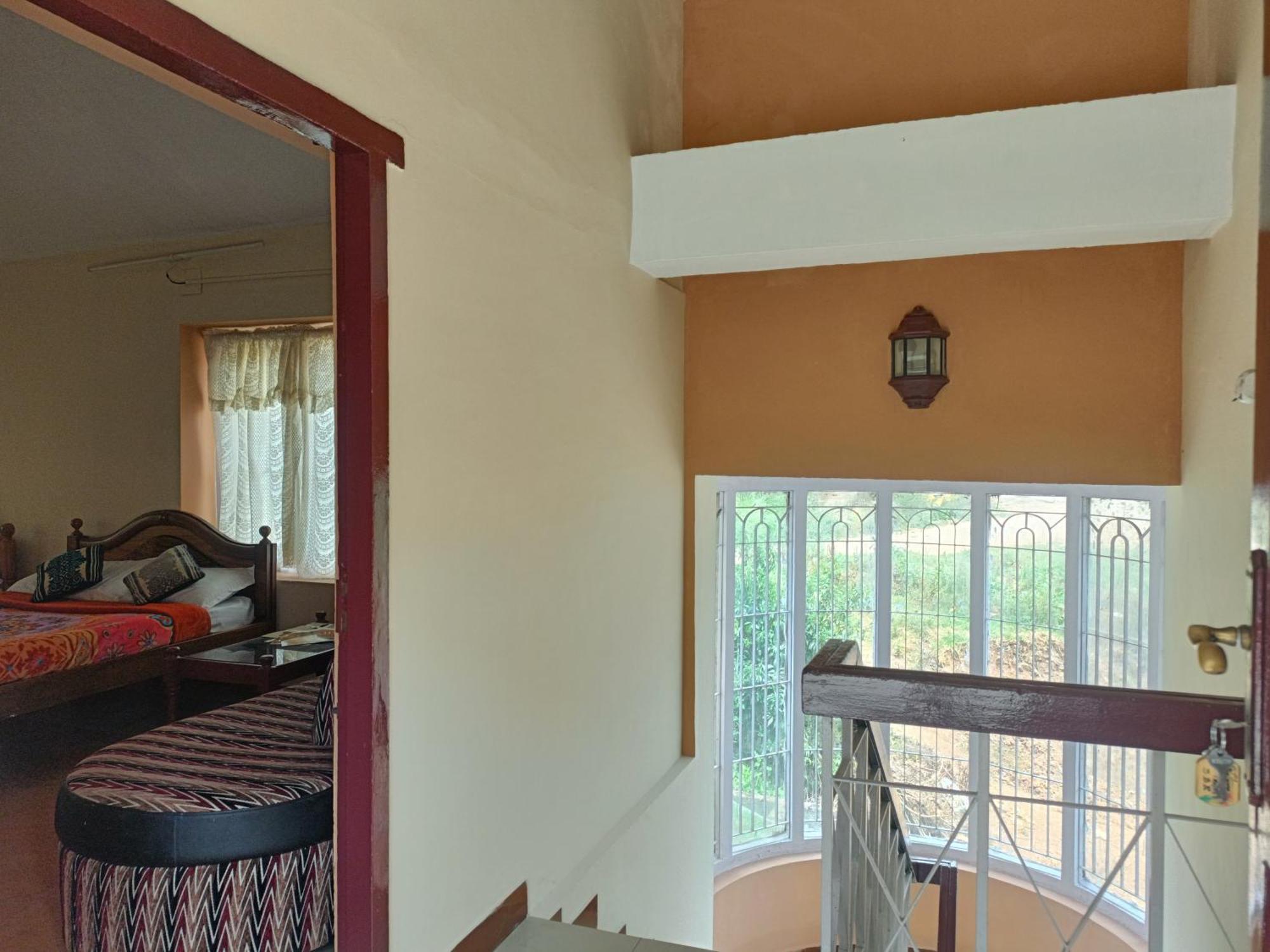 Queens Cottage - Individual Cottage ウーティ エクステリア 写真
