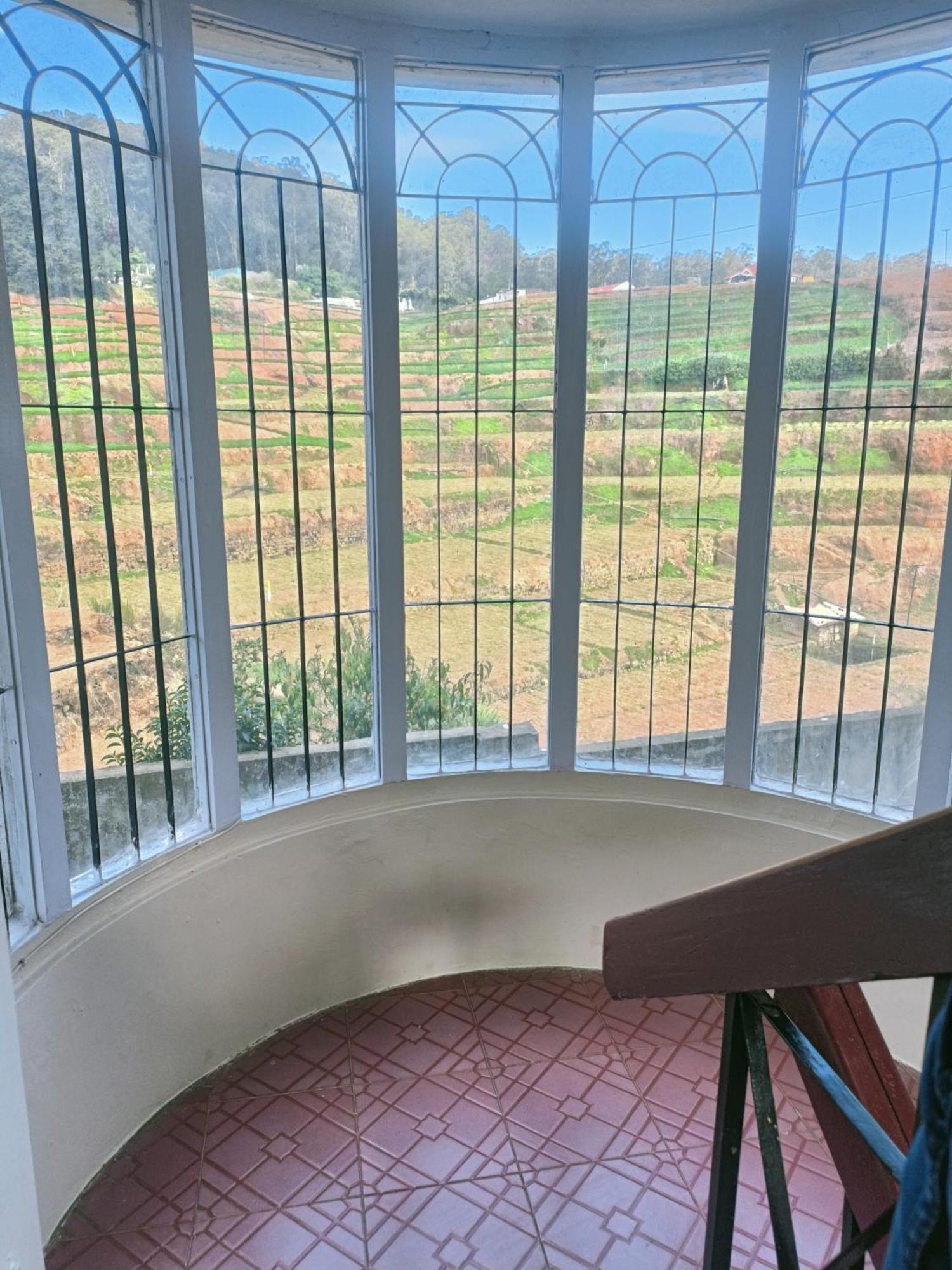 Queens Cottage - Individual Cottage ウーティ エクステリア 写真