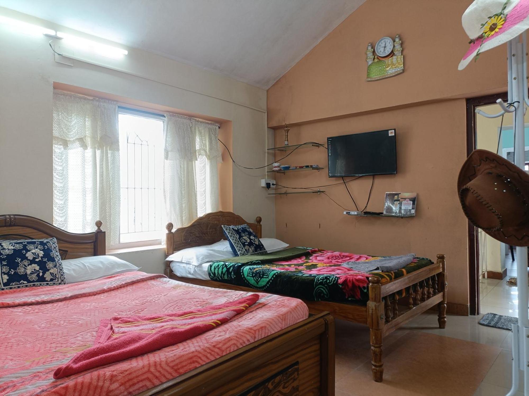 Queens Cottage - Individual Cottage ウーティ エクステリア 写真